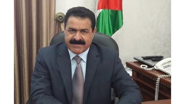 محافظ عجلون : لا تهاون مع المخالفين والمتجاوزين على الأرصفة والشارع العام