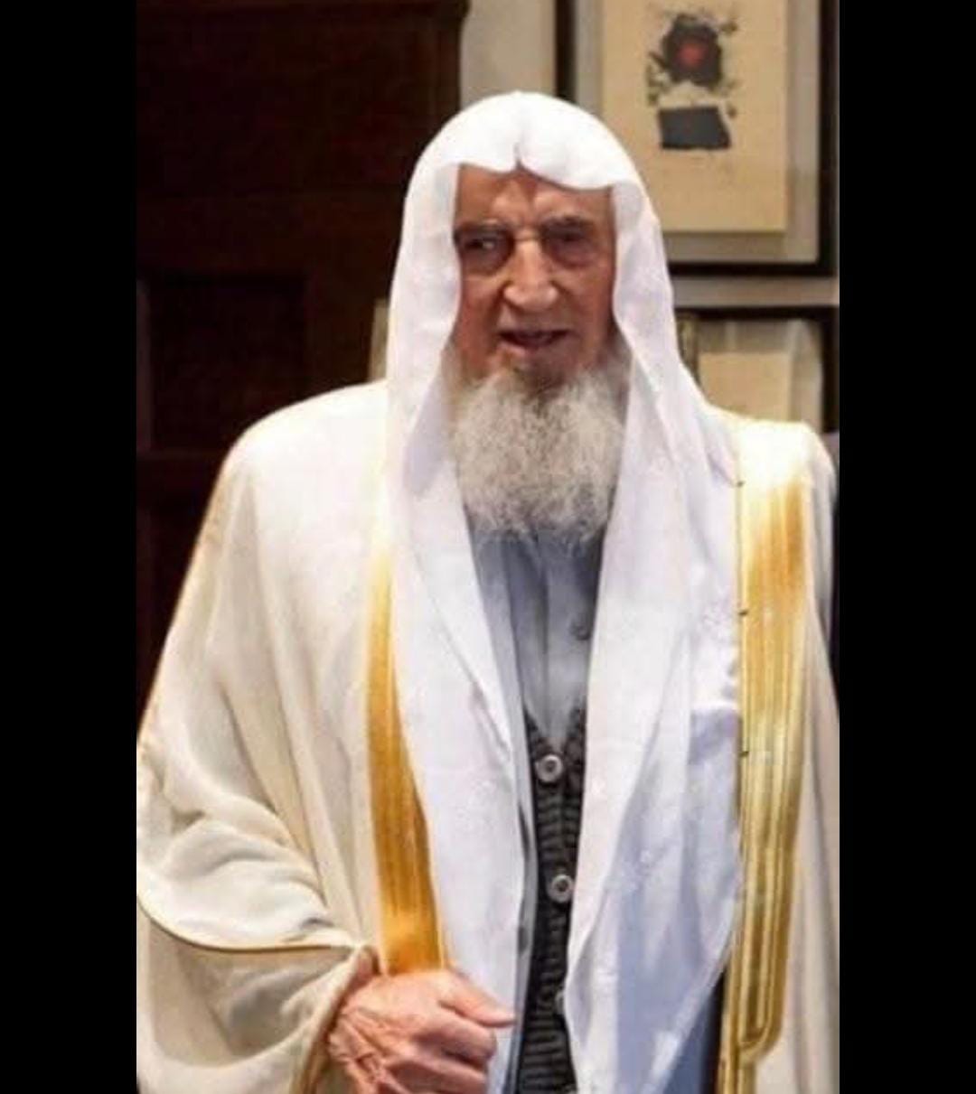 الحاج  الشيخ عايش الحويان في ذمة الله