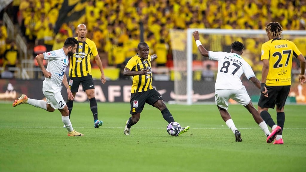 الأخدود يفرض التعادل على الاتحاد بالدوري السعودي