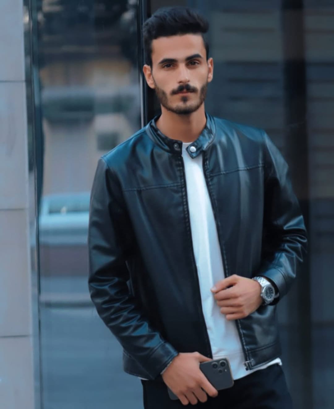 فريق فرسان التغيير يهنئ يوسف النادي بعيد ميلاده