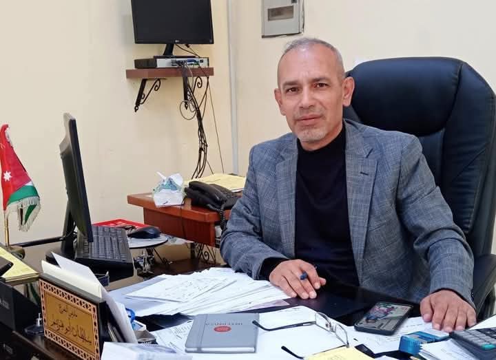 ترفيع سلطان أبوهزيم إلى الدرجة الخاصة بالإقراض الزراعي