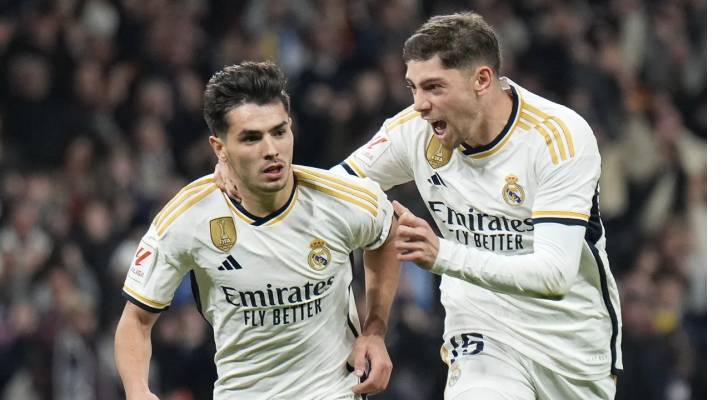 فالفيردي ودياز يقودان قائمة ريال مدريد أمام أتلتيكو في دوري الأبطال