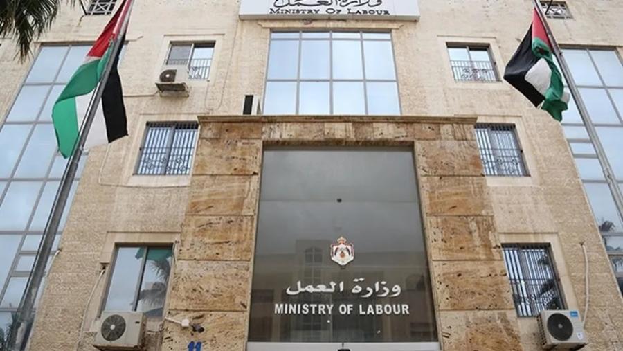 رفض 10 طلبات لإلغاء تسفير عمال مخالفين .. تفاصيل