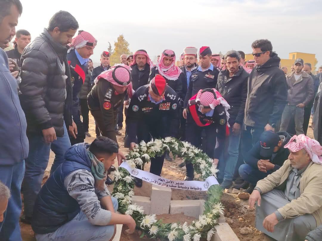 العميد القطاونة يشارك في تشييع جثمان الملازم اول رائد محمد حمدان في ارينبة الغربية