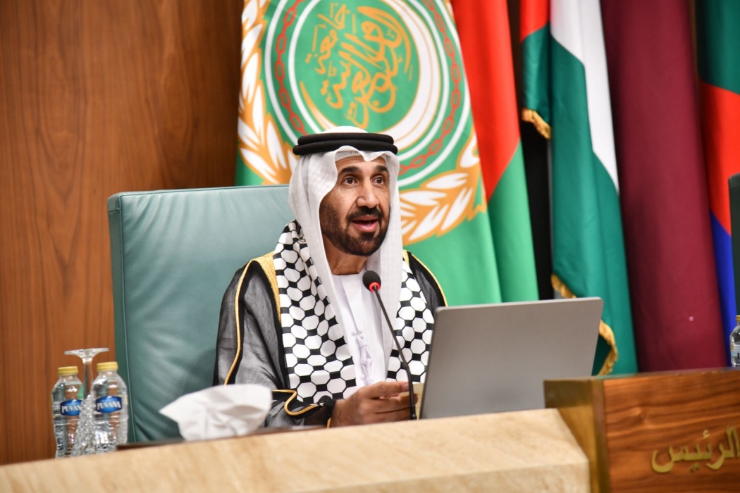رئيس البرلمان العربي يشيد بمخرجات القمة العربية الطارئة في القاهرة، ويدعو المجتمع الدولي ومؤسسات التمويل الدولية إلى دعم خطة إعادة إعمار غزة