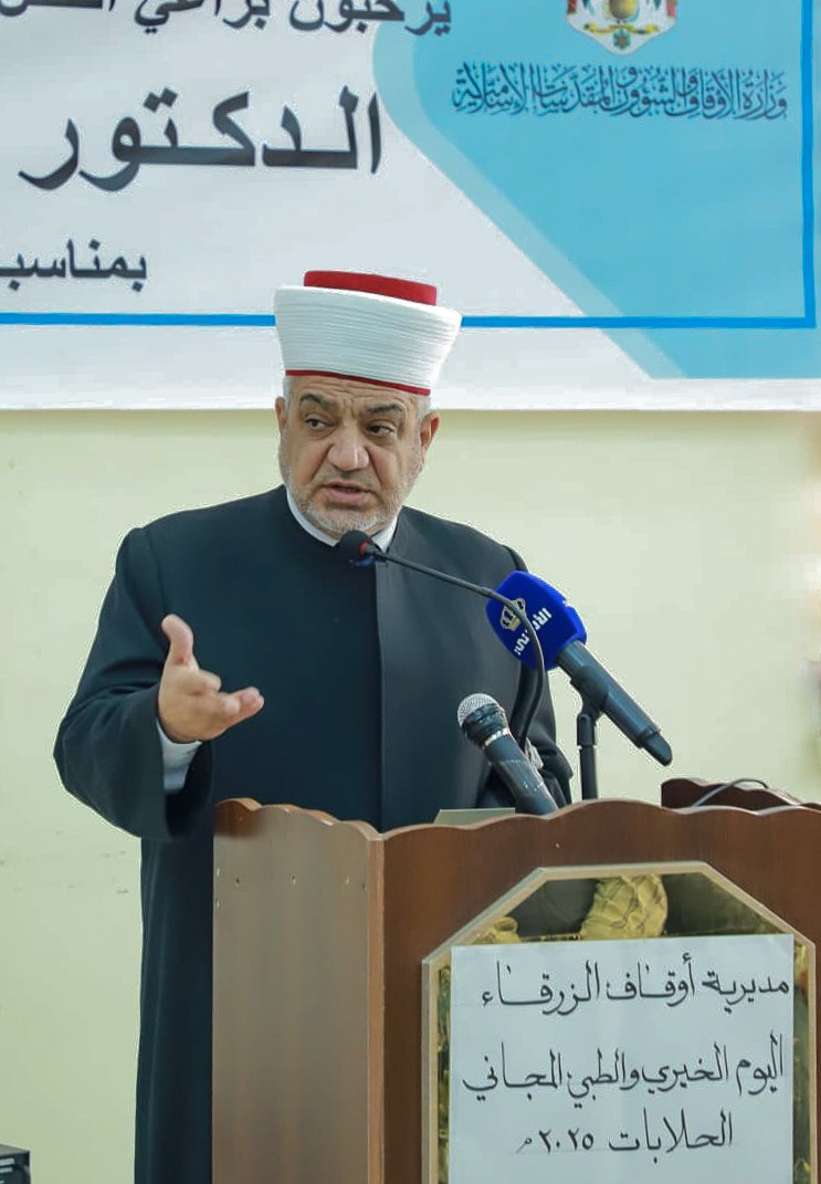 وزير الأوقاف يفتتح يوما خيريا وطبيا في منطقة الحلابات