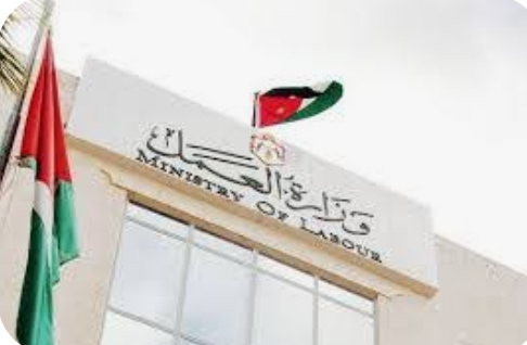 الفناطسة يهاجم النواب لموافقتهم على تعديلات قانونية تسمح بفصل العمال