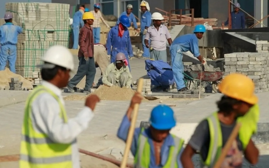 اتفاقية شراكة بين العمل والبريد الأردني لتجديد تصاريح العمالة الوافدة