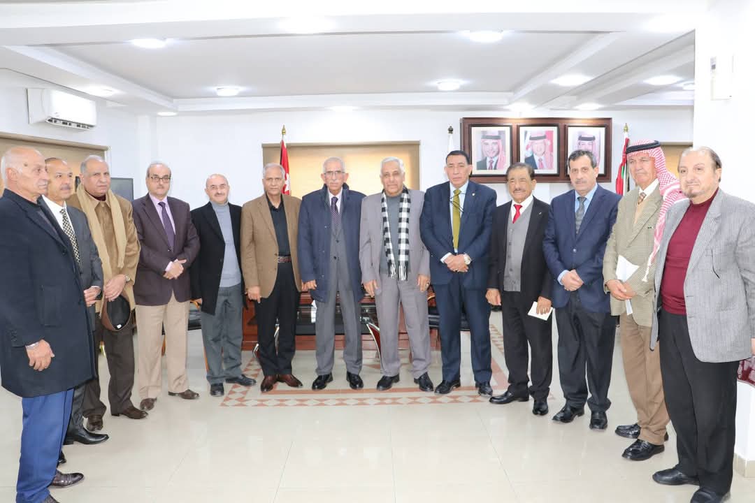 الرقاد يستقبل رئيس وعدد من اعضاء اللجنة الوطنية للمتقاعدين العسكريين ...صور