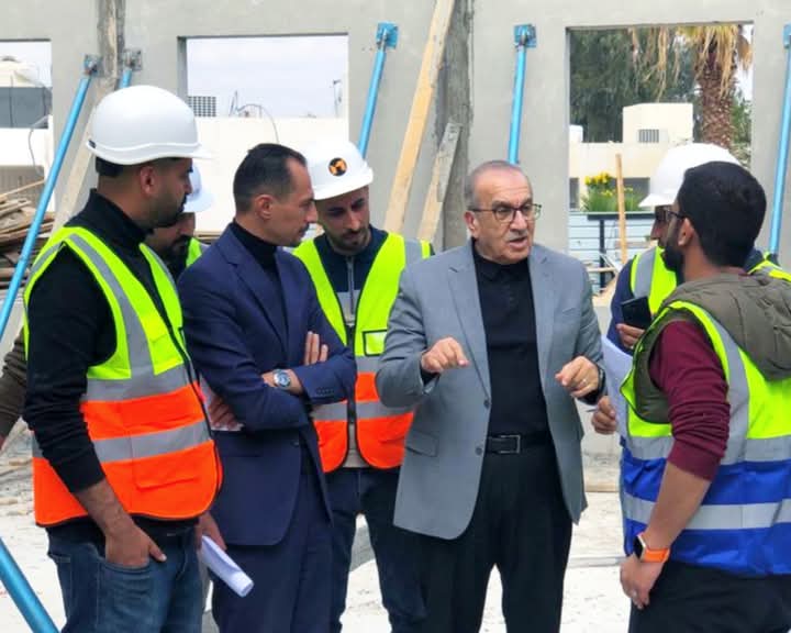 وزير الأشغال يتفقد توسعة مستشفى الأميرة إيمان