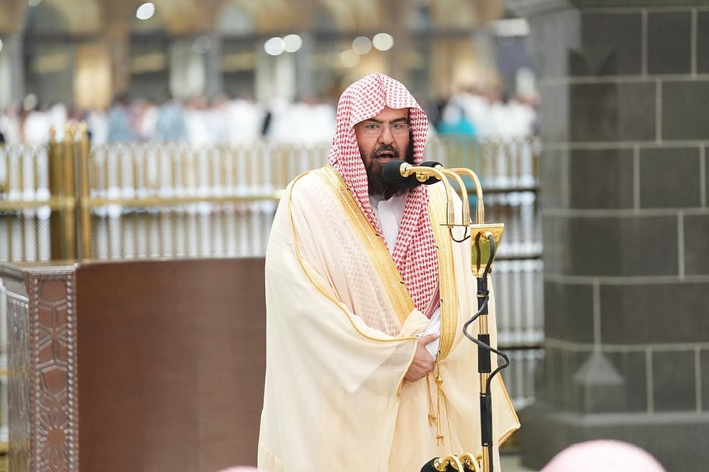 السديس يوجّه وصايا في أول جمعة في رمضان : عظّموا الزمان والمكان بلا ابتداع