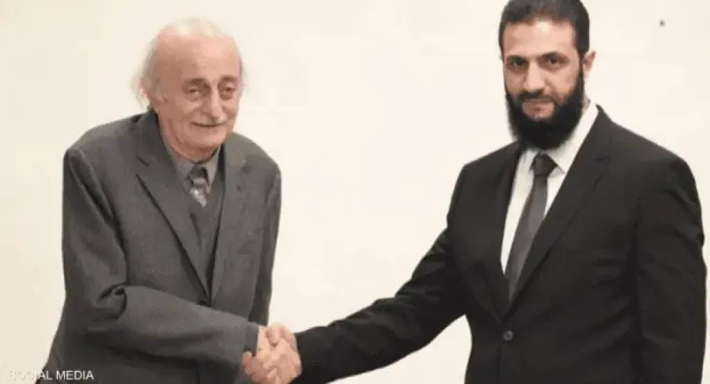وليد جنبلاط يطير من الفرح بعد اعتقال قاتل والده في سوريا