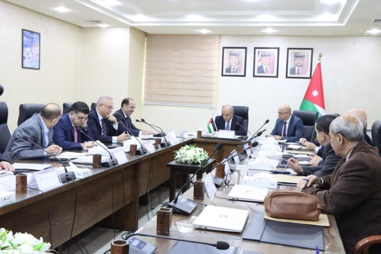 “التعليم العالي” تبحث استخدام الذكاء الاصطناعي في التدريس