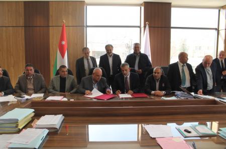 مذكرة تفاهم بين نقابة المحامين وغرفة تجارة اربد