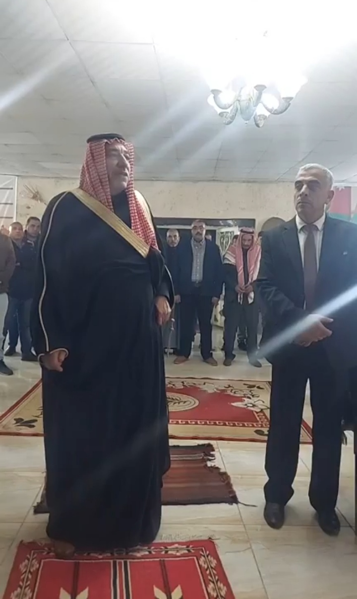 عطوة باعتراف بين عشيرة آل عيادة وعشيرة القيسي.