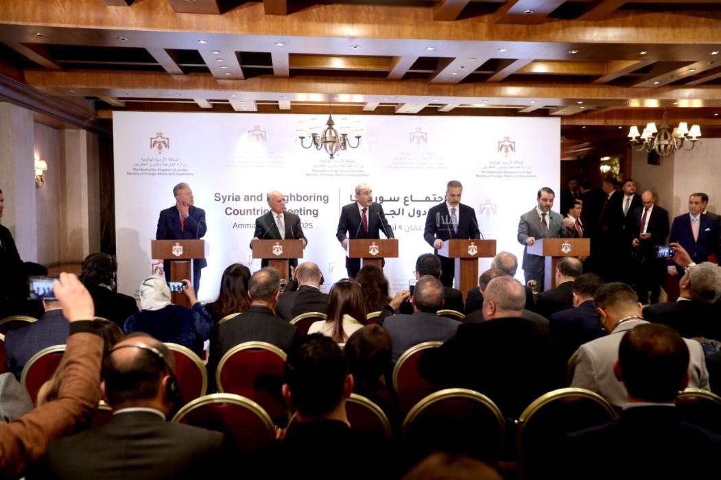 الصفدي: محاربة الإرهاب خصوصا تنظيم “داعش”