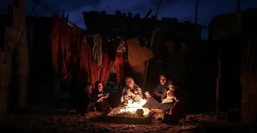 بعد قرار منع دخول المساعدات الإنسانية..وزير الطاقة الإسرائيلي يقرر قطع الكهرباء عن قطاع غزة