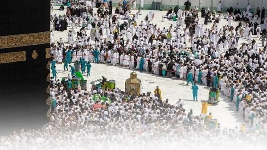 إزالة 70 طنًا من النفايات يوميًا من المسجد الحرام