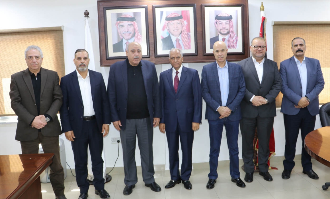 مناقشة تحديات مؤسسة المتقاعدين العسكريين وسبل دعمها وتطوير خدماتها