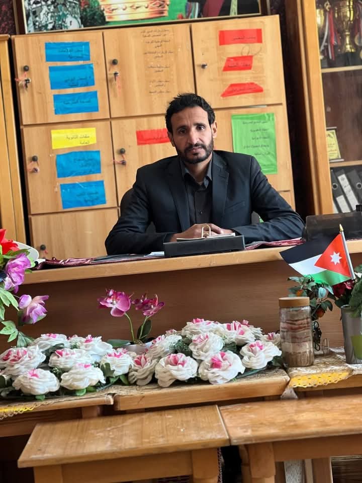 مدرسة الثغرة ترحب بمديرها الجديد المناجعة
