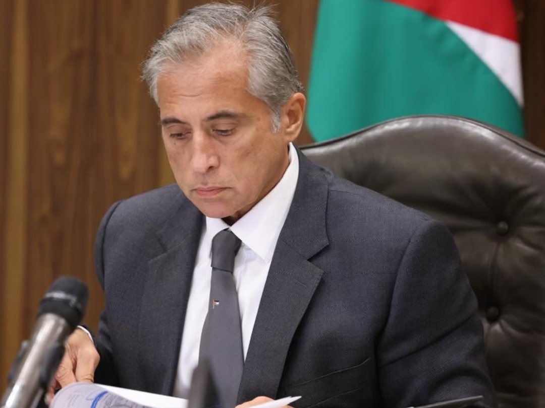 رئيس الوزراء يعمم بعدم تأجيل مواعيد اللجان الحكومية لما بعد الدوام