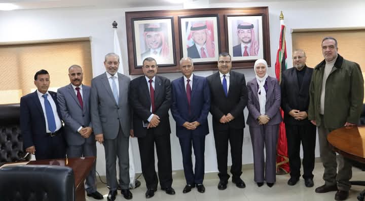 الحزب الوطني الإسلامي يزور مؤسسة المتقاعدين العسكريين