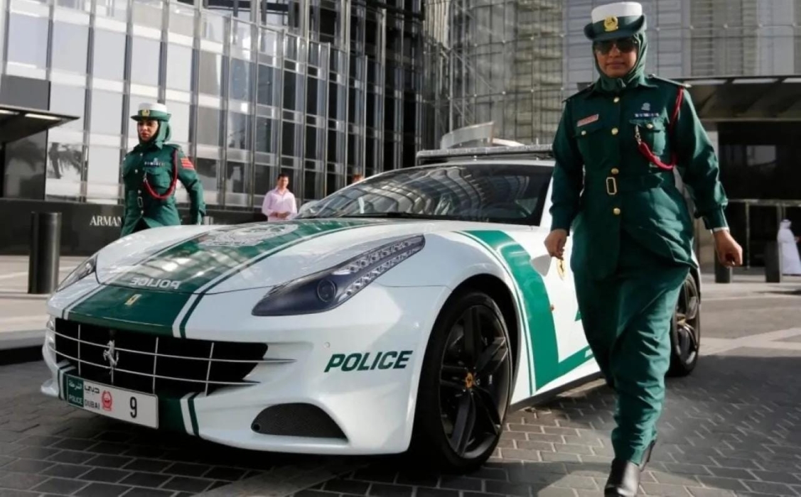 100 ألف درهم غرامة التسول في الامارات