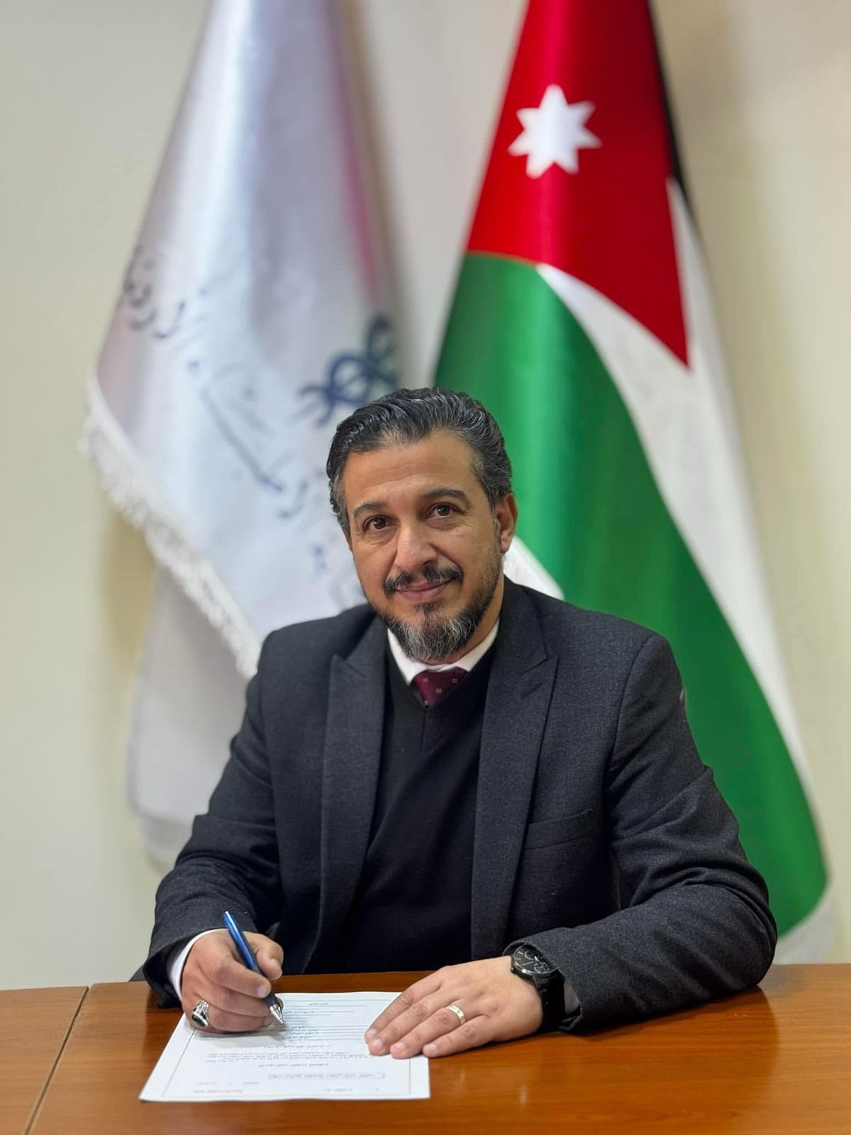 لماذا أترشح لعضوية مجلس نقابة الاطباء ؟