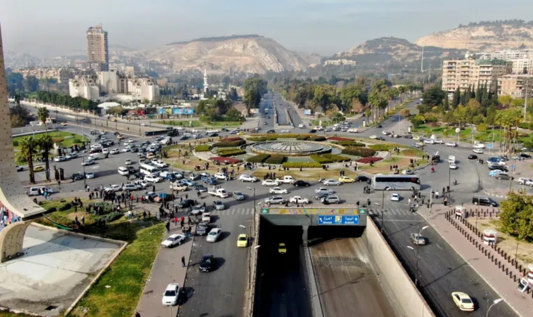 الشرع يصدر قراراً بصرف منحة مالية للعاملين في الدولة بمناسبة عيد الفطر المبارك..وثيقة