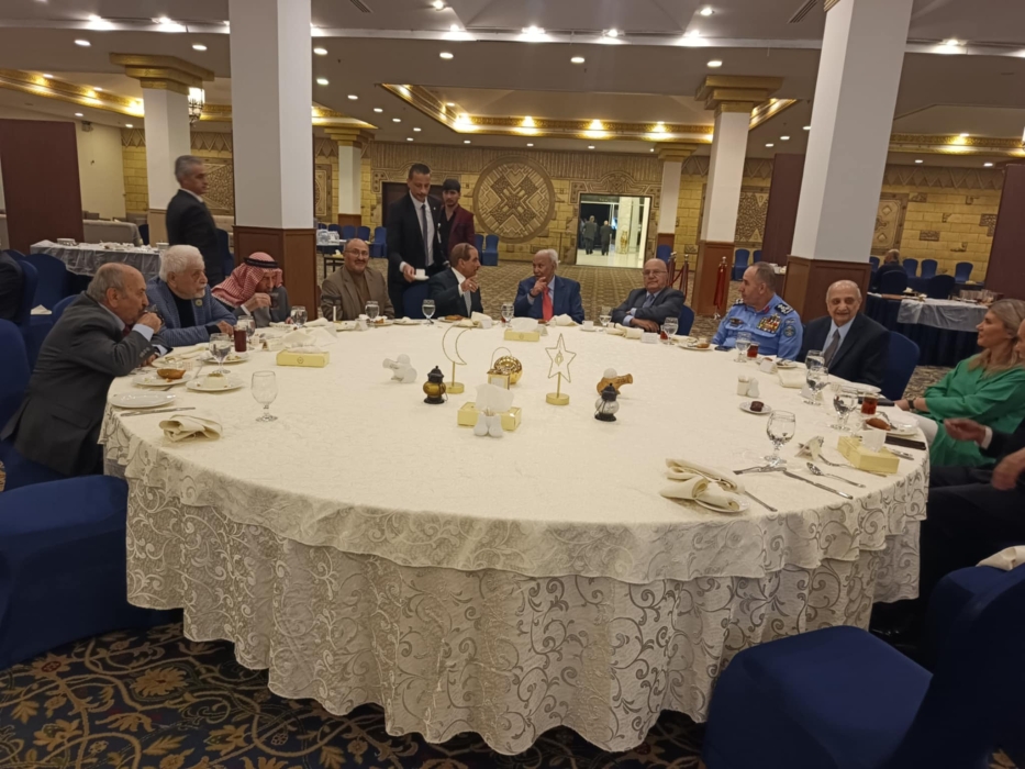 الشريف فواز يكرم رواد الحركة الرياضية والشبابية في الأردن ...صور وفيديو 