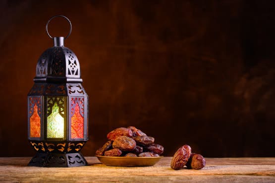 فوائد التمر على الإفطار والسحور
