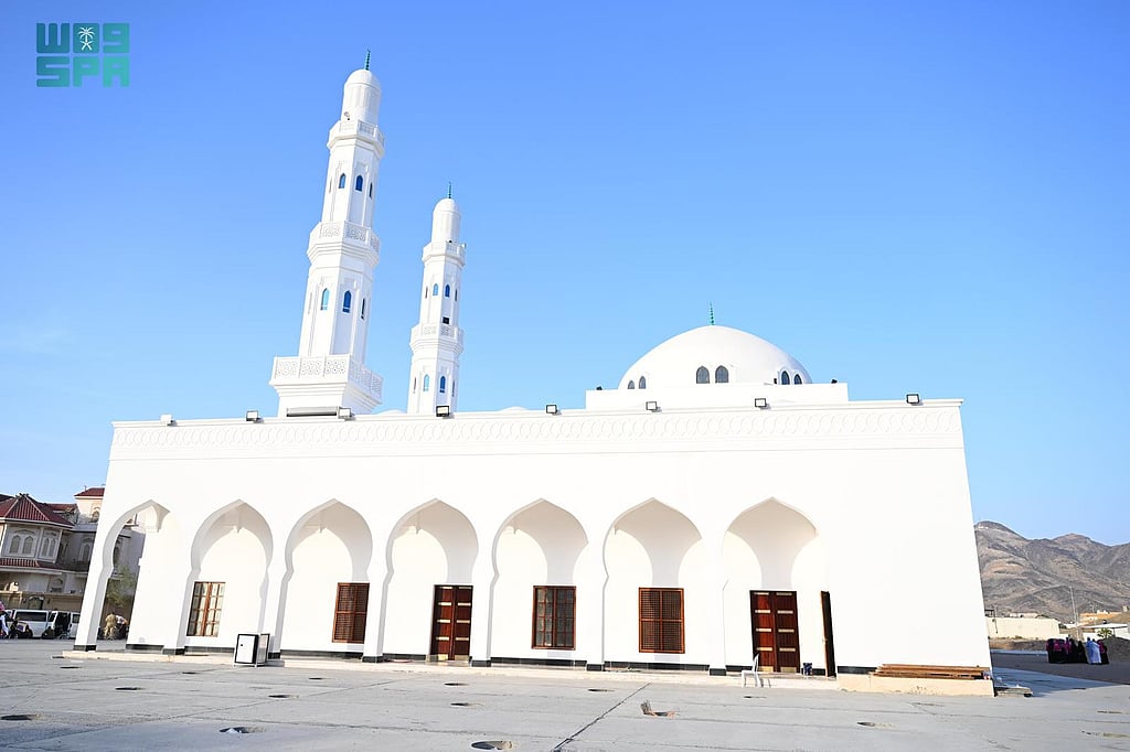 معركة بدر نقطة تحوّل في التاريخ الإسلامي ودروس خالدة في القيادة والتخطيط