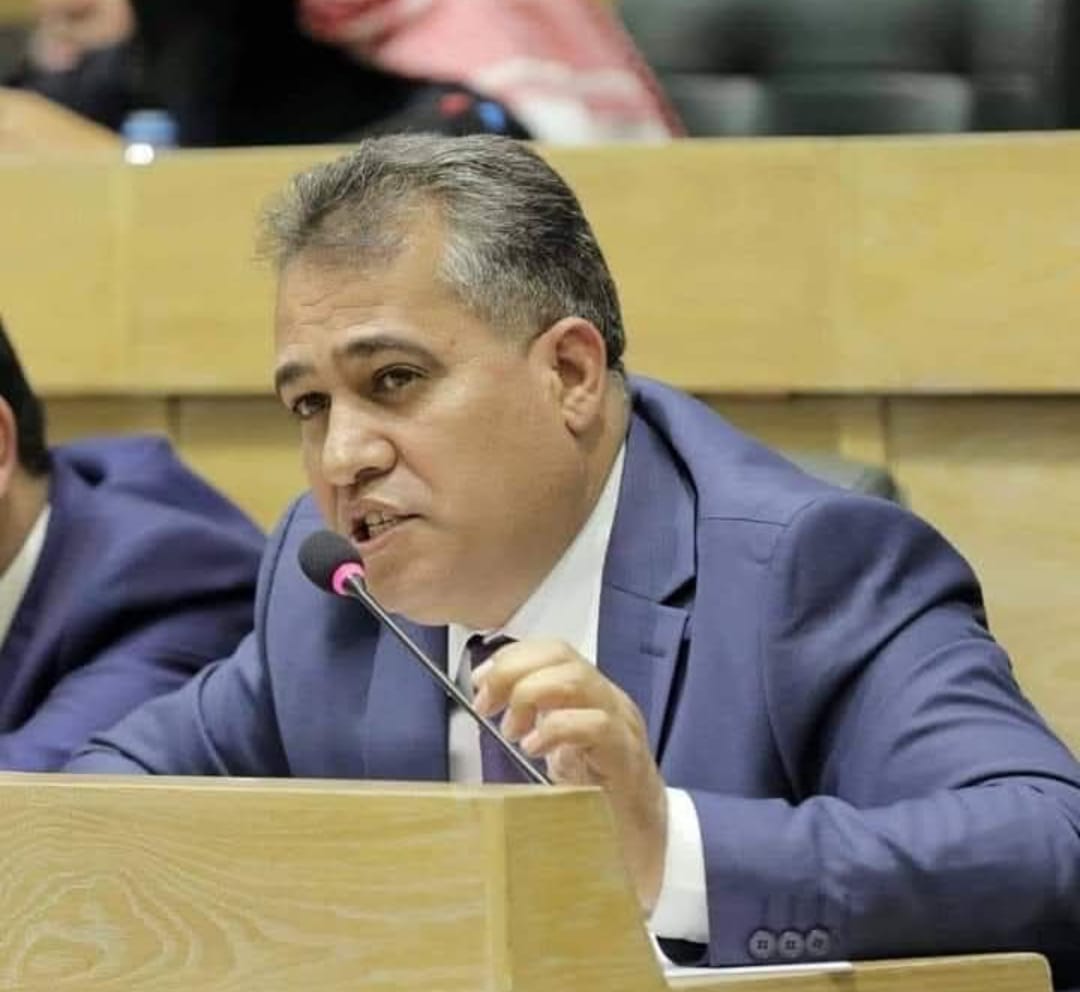 *الهميسات يسأل رئيس الوزراء عن تعيينات في حرة الزرقاء وآلية تعيين مدير تنفيذي*