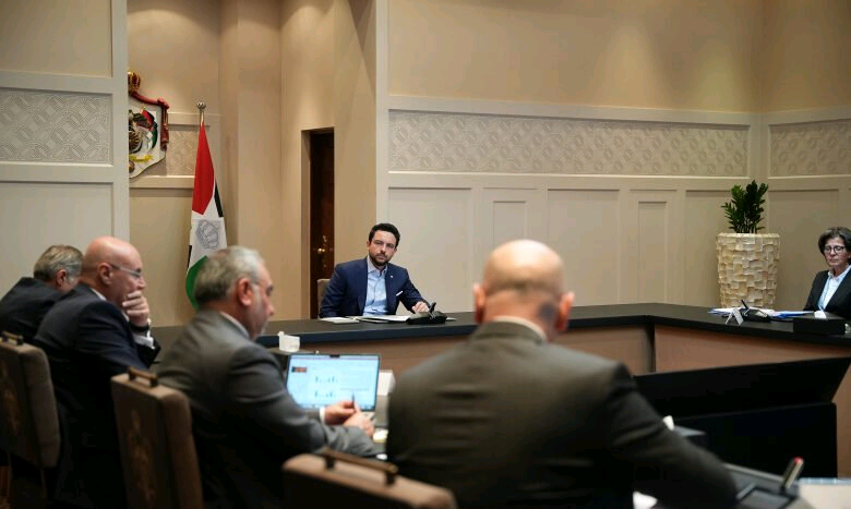 ولي العهد يؤكد أهمية تطوير قطاع السياحة