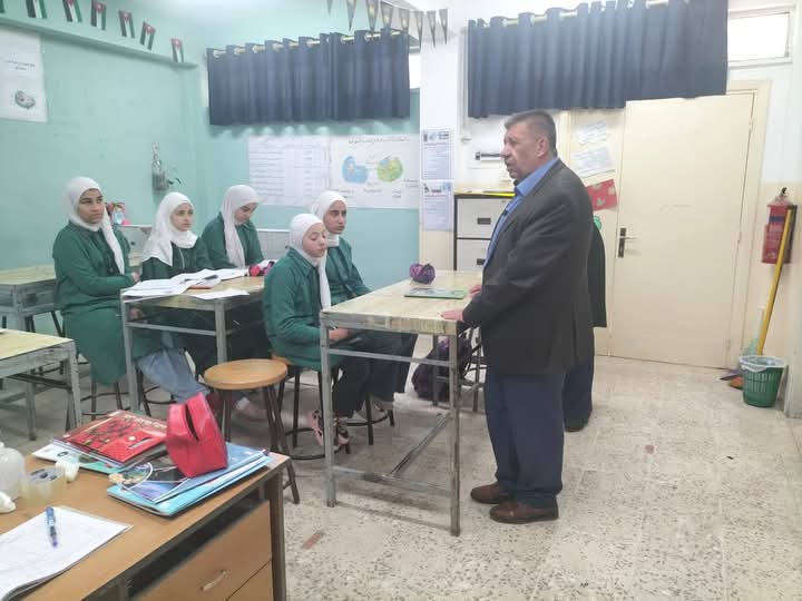 مدير الشؤون التعليمية في جولة تفقدية لمتابعة برنامج BTEC  في مدارس  لواء الكورة