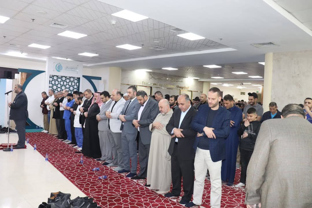 حفل إفطار رمضاني لموظفي المستشفى الإسلامي...صور