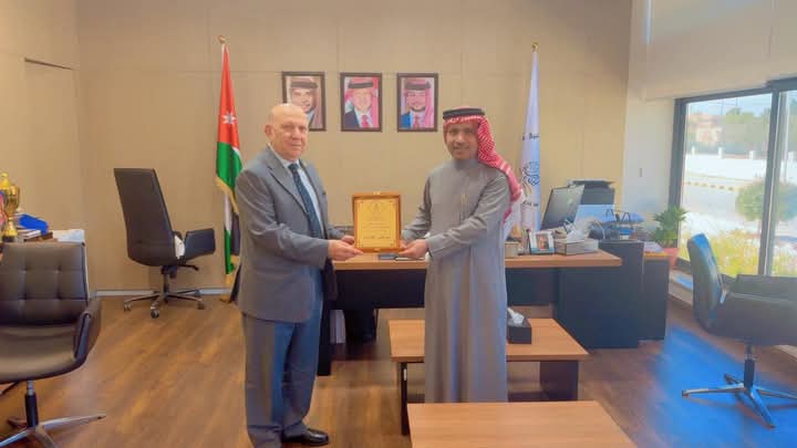 تعزيز التعاون الأكاديمي بين الملحقية الثقافية السعودية وجامعة ابن سينا للعلوم الطبية