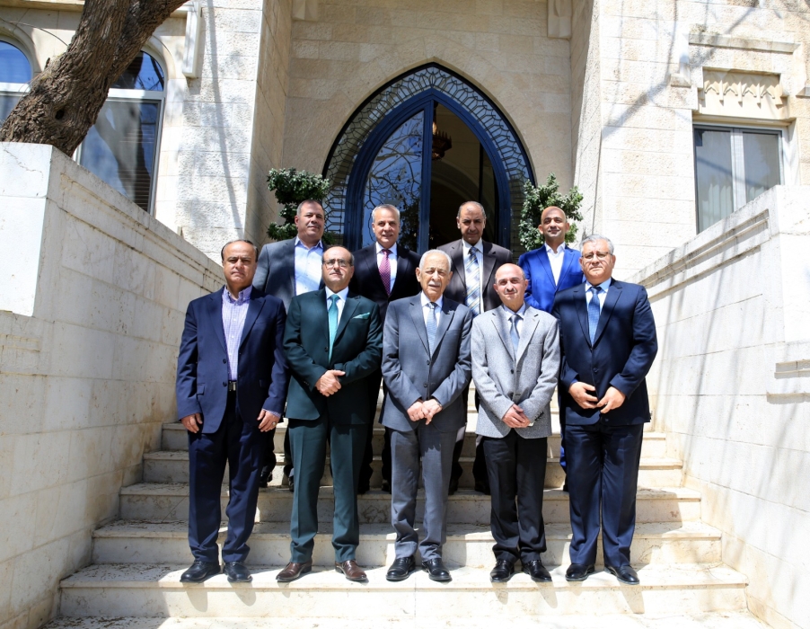 رئيس الديوان الملكي الهاشمي يستقبل وفدا من جمعية المهندسين العسكريين المتقاعدين التعاونية 