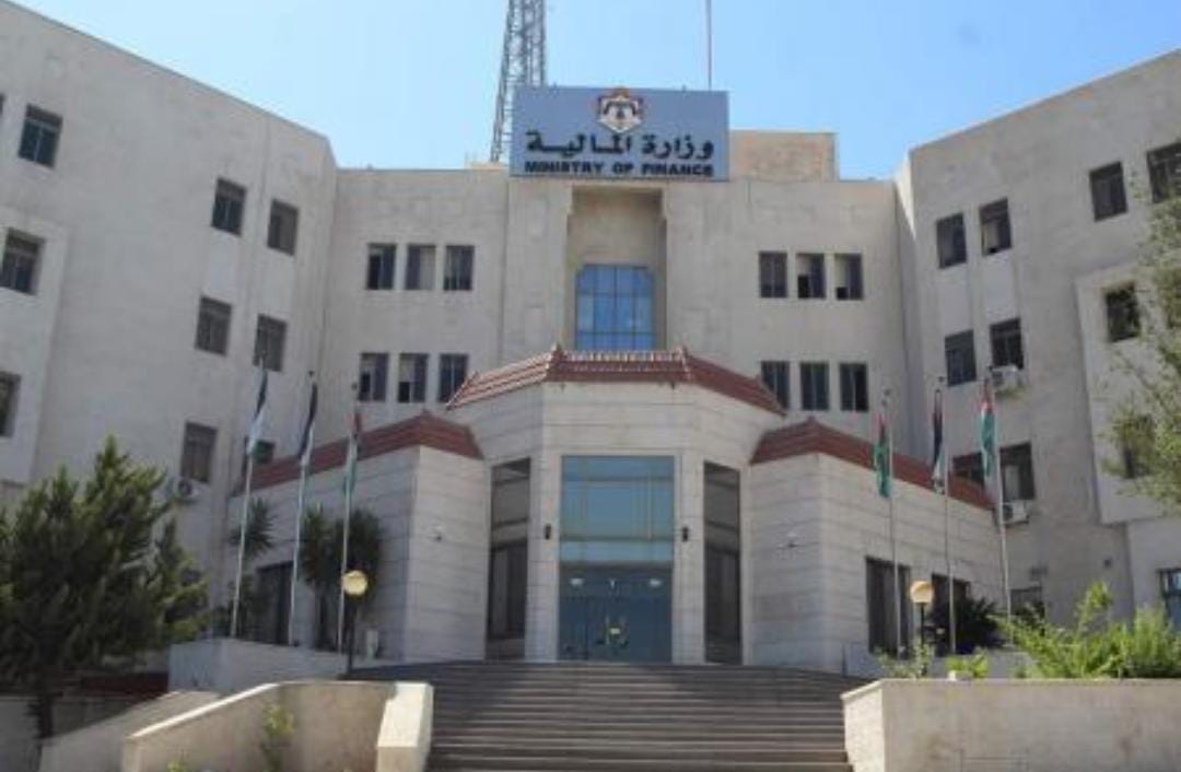 القضاة أمينا عاما لوزارة المالية