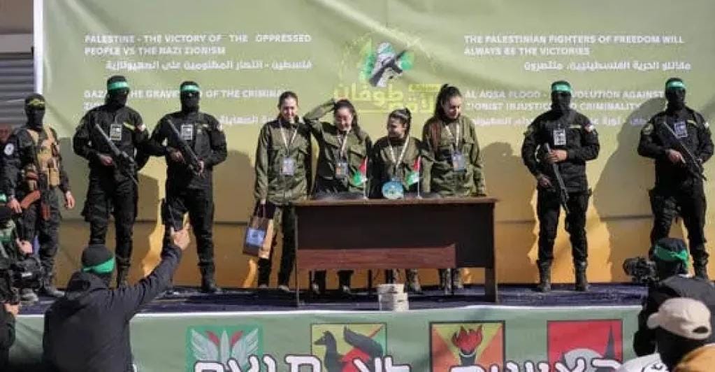 أسرى إسرائيليون سابقون : نتنياهو أصدر حكما بالإعدام على المختطفين في غزة
