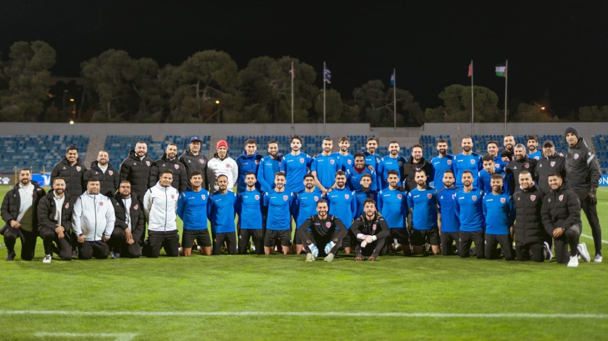 ولي العهد يتابع تدريبات  المنتخب الوطني لكرة القدم