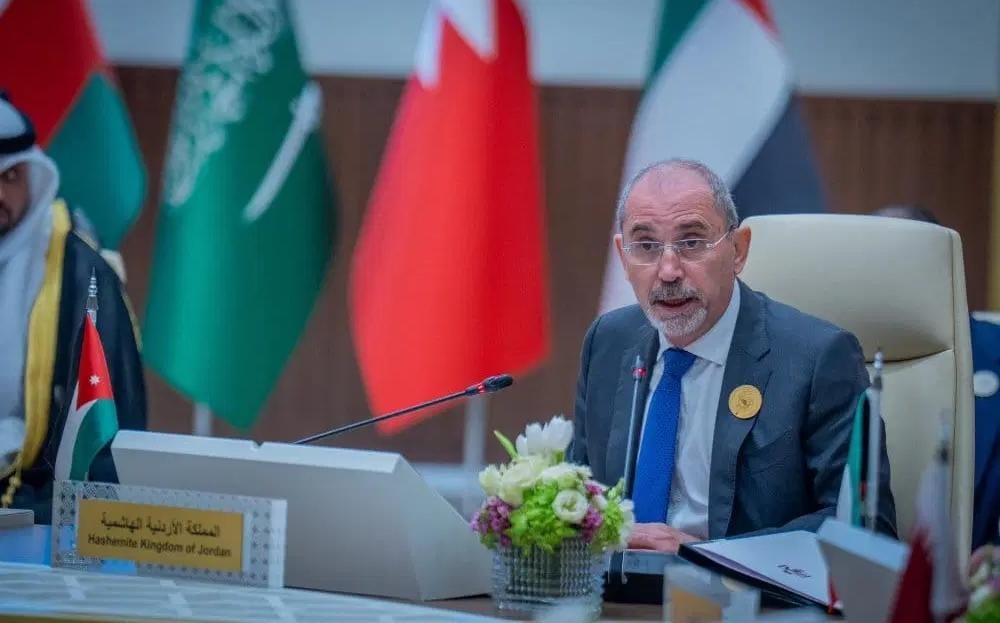 الصفدي يؤكد ضرورة تثبيت وقف إطلاق النار في غزة