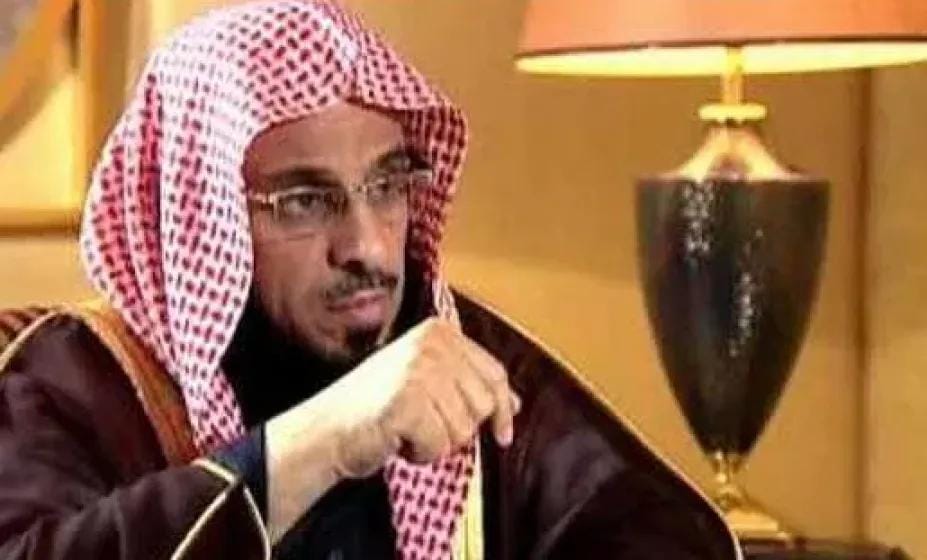 الداعية السعودي عايض القرني يعتذر عن تعزيته بوفاة الداعية المصري  ‘‘الحويني’’