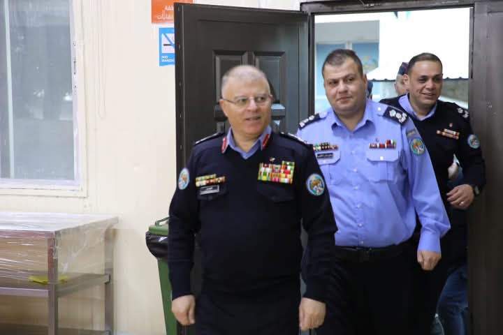 مدير إدارة الاتصالات وتكنولوجيا المعلومات يشارك مرتبات الإدارة الإفطار ويشيد بجهودهم في الشهر الفضيل صور
