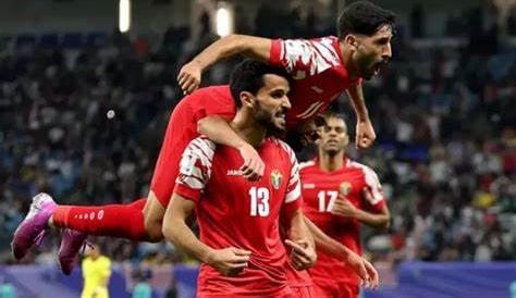 رئيس الوزراء حسان يهنئ منتخبنا الوطني لكرة القدم بفوزه على نظيره الفلسطيني