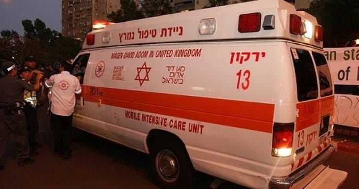 عقب هروب نتنياهو من الكنيست.. إصابة 13 إسرائيلي بسبب صاروخ يمني