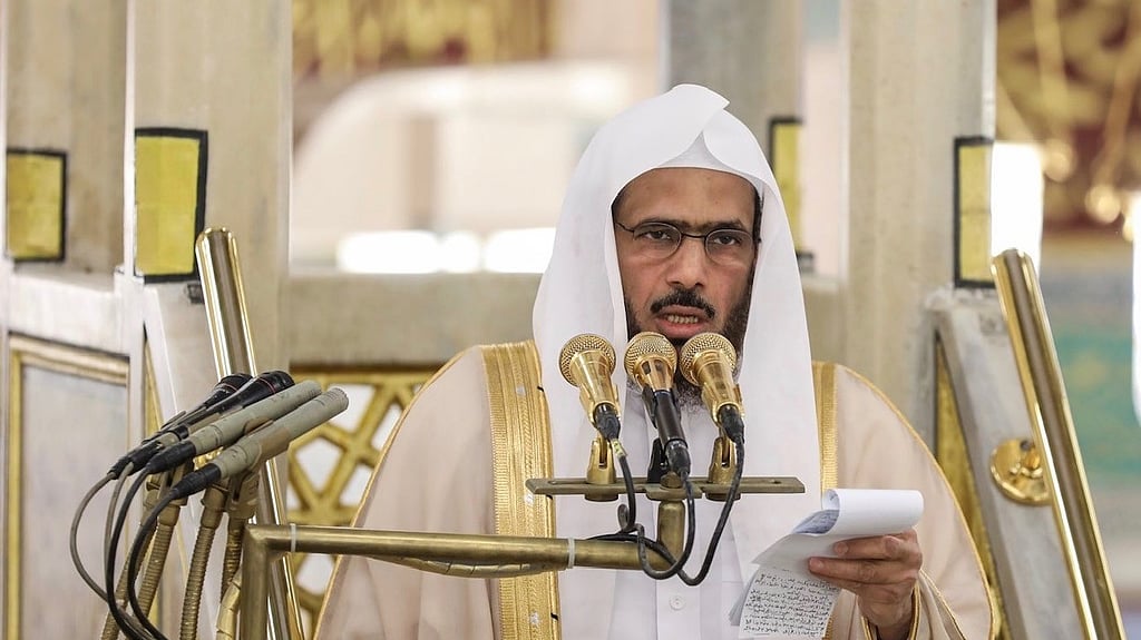 إمام المسجد النبوي: العشر الأواخر من رمضان.. كنوز الرحمة والمغفرة تتجلى في ليالي النور