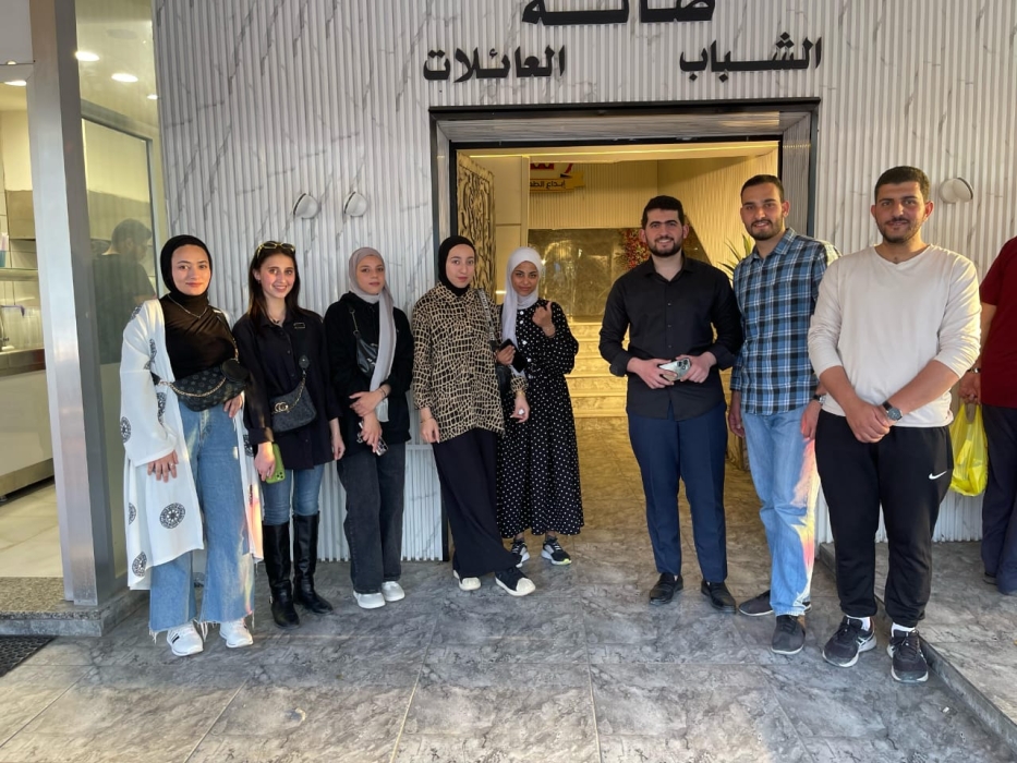 مركز شباب جرش ومبادرة نادي الحياة يوزعان التمور والماء على الصائمين