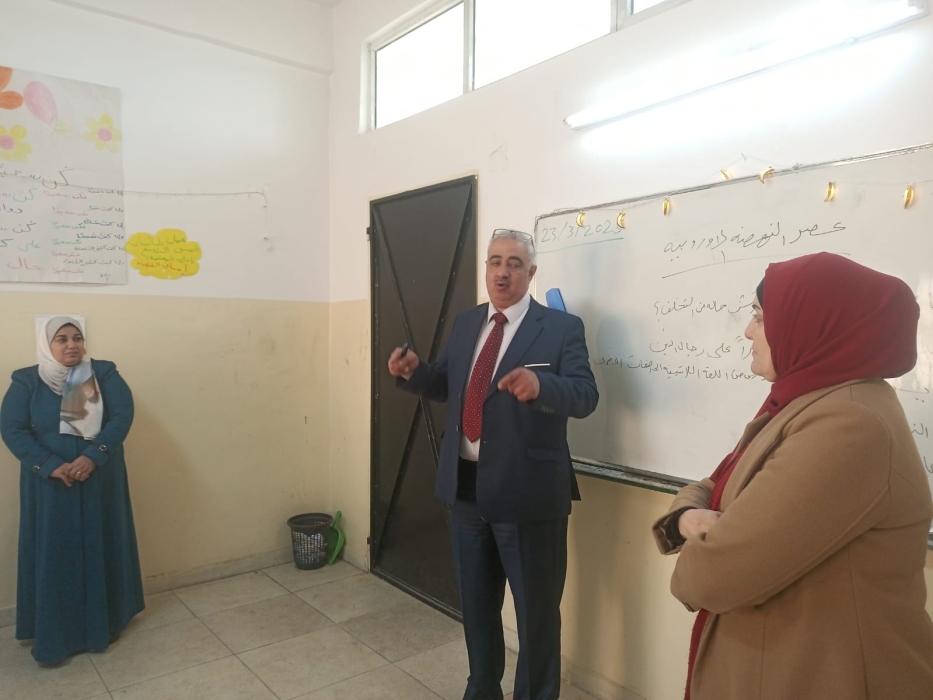 مدير تربية عجلون يلتقي طلبة الصف التاسع في مدارس اشتفينا