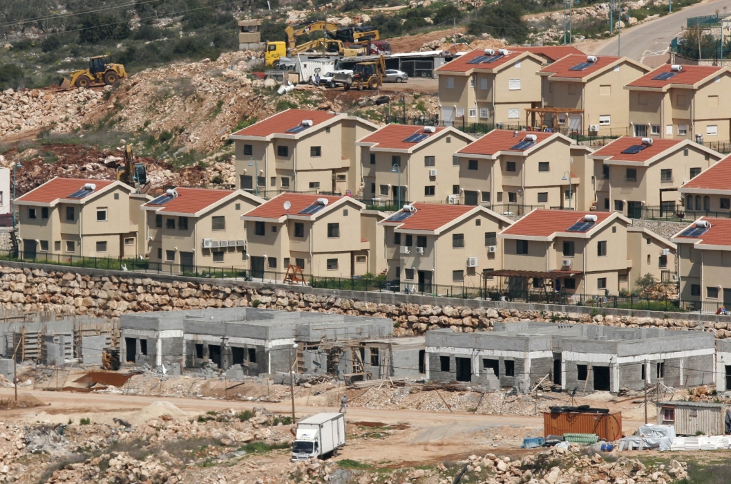 حكومة الاحتلال تعترف بـ 13 مستوطنة جديدة بالضفة الغربية
